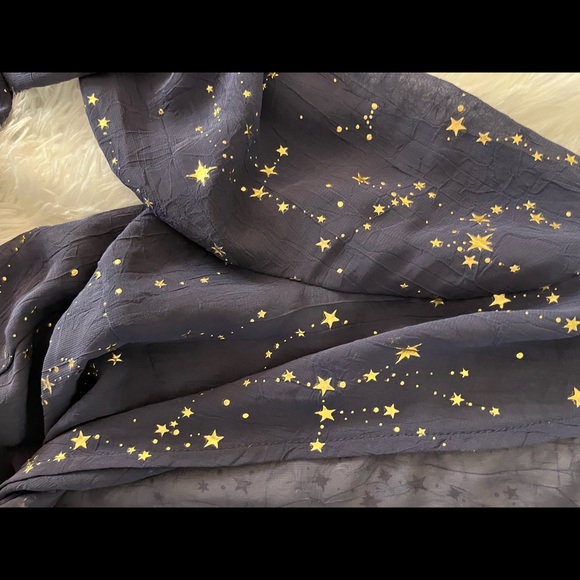 Cloud 10 Sheer Front Tie top - Picture 2 of 4